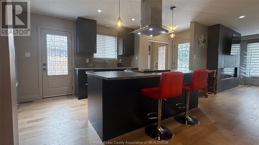 Photo 11 of 9793 Lynngrove, Windsor ON