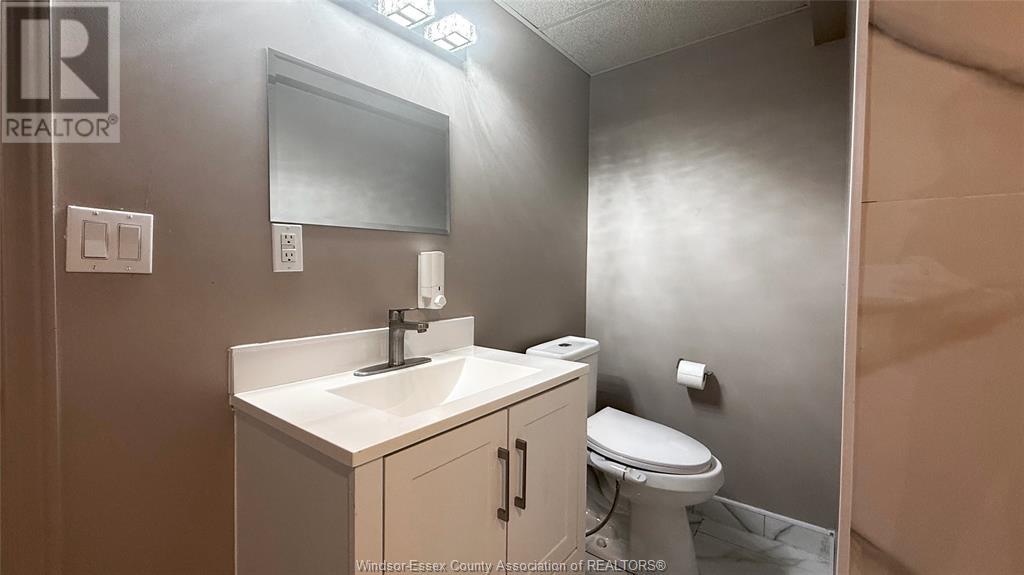 Photo 34 of 9793 Lynngrove, Windsor ON