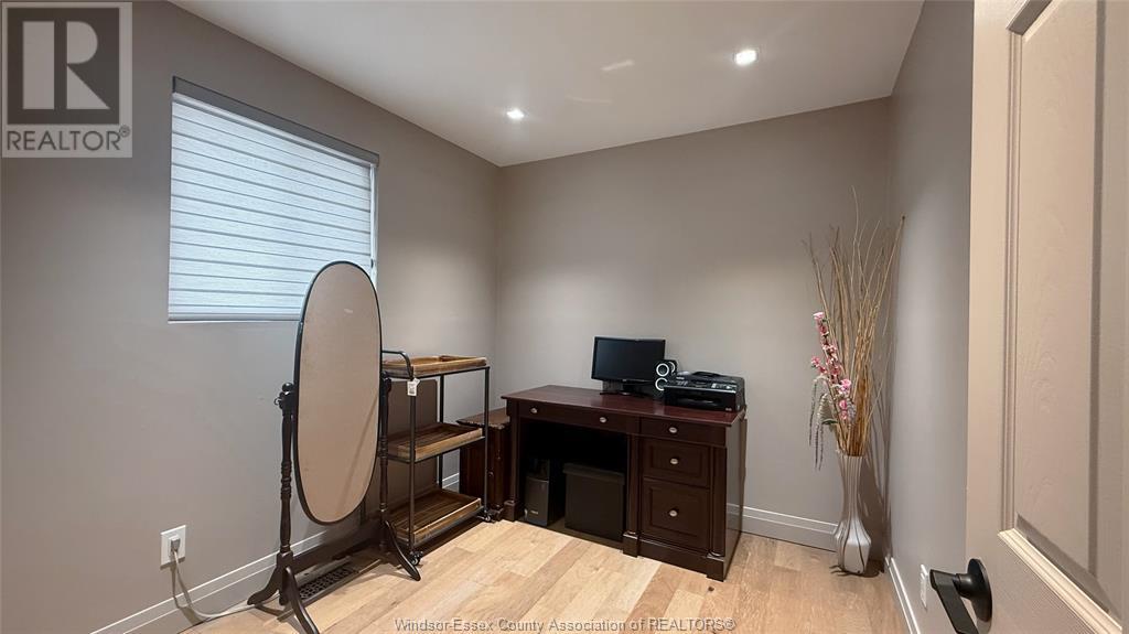 Photo 27 of 9793 Lynngrove, Windsor ON