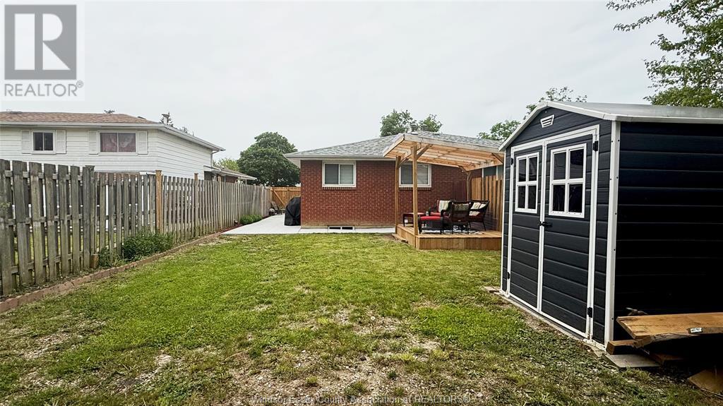 Photo 47 of 9793 Lynngrove, Windsor ON
