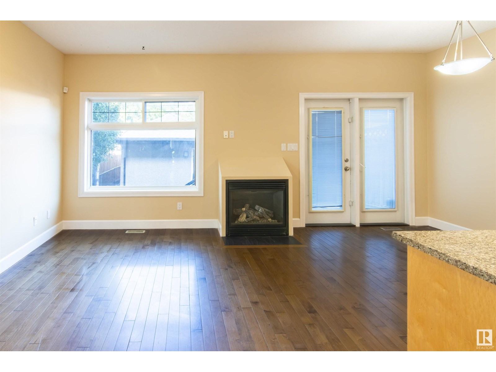 Photo 7 of 9217 92 St Nw, Edmonton AB