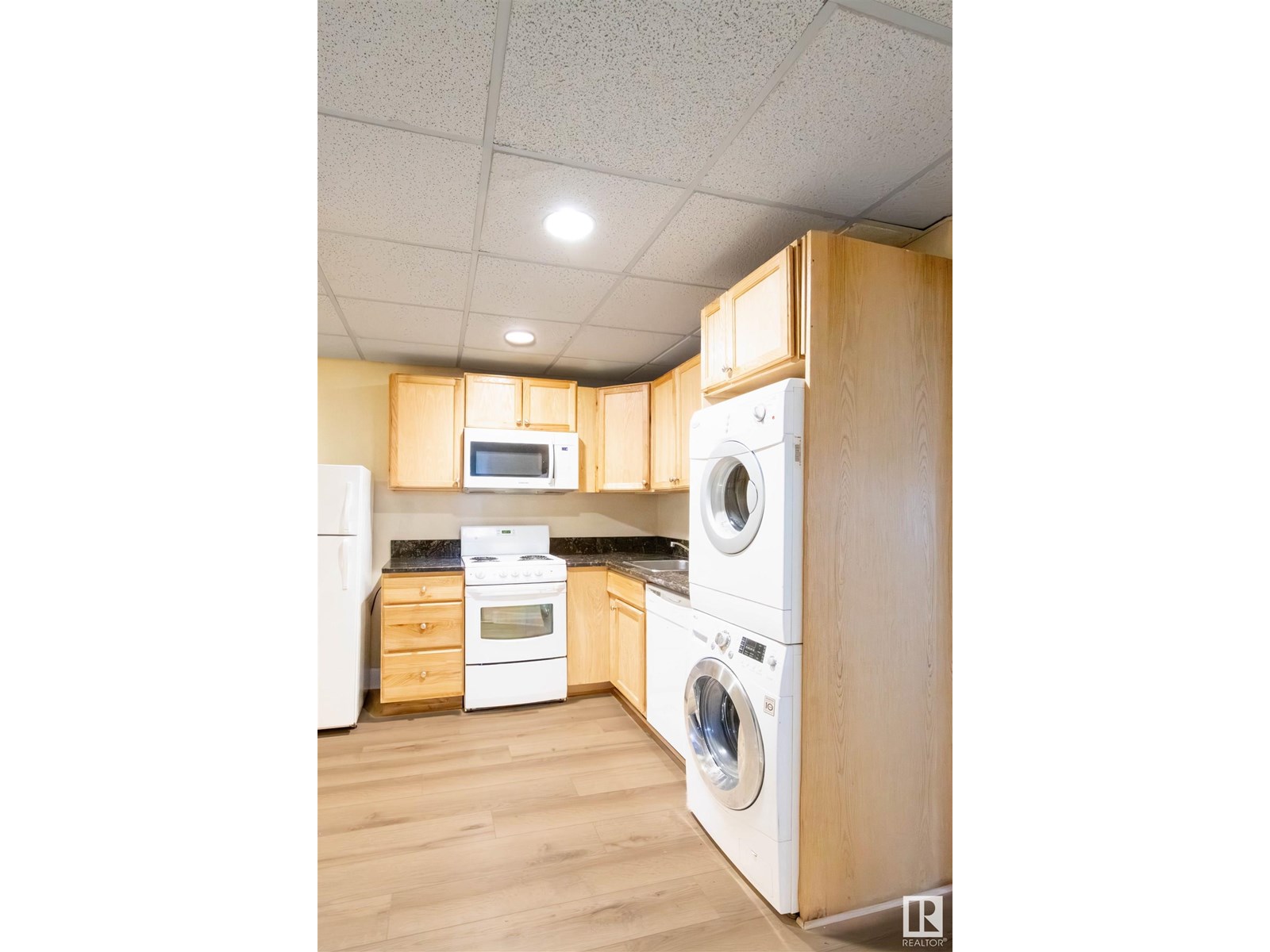 Photo 30 of 9217 92 St Nw, Edmonton AB