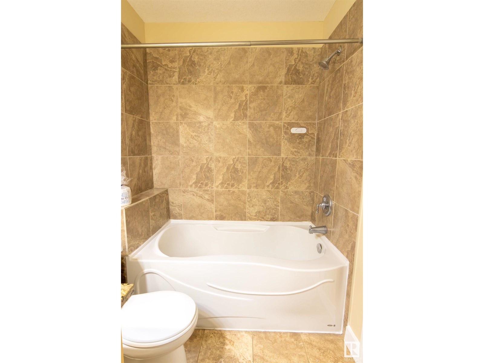 Photo 24 of 9217 92 St Nw, Edmonton AB