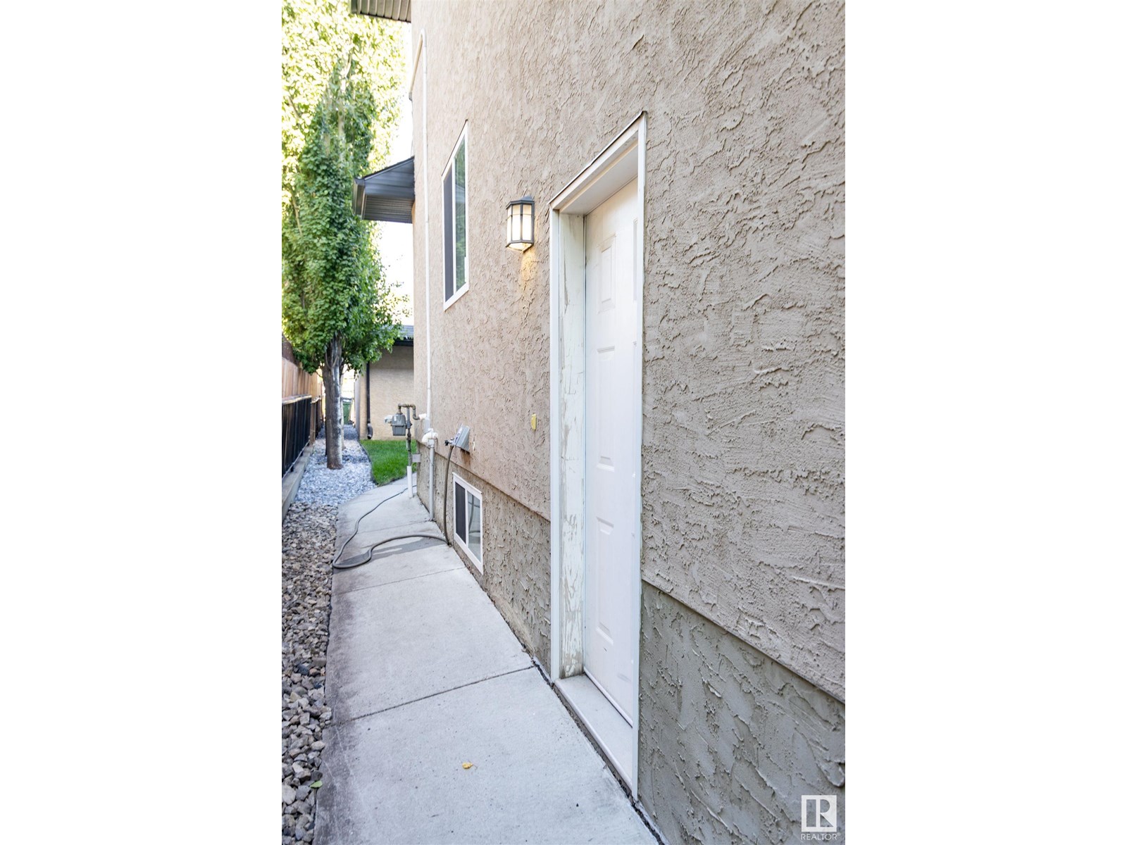 Photo 36 of 9217 92 St Nw, Edmonton AB