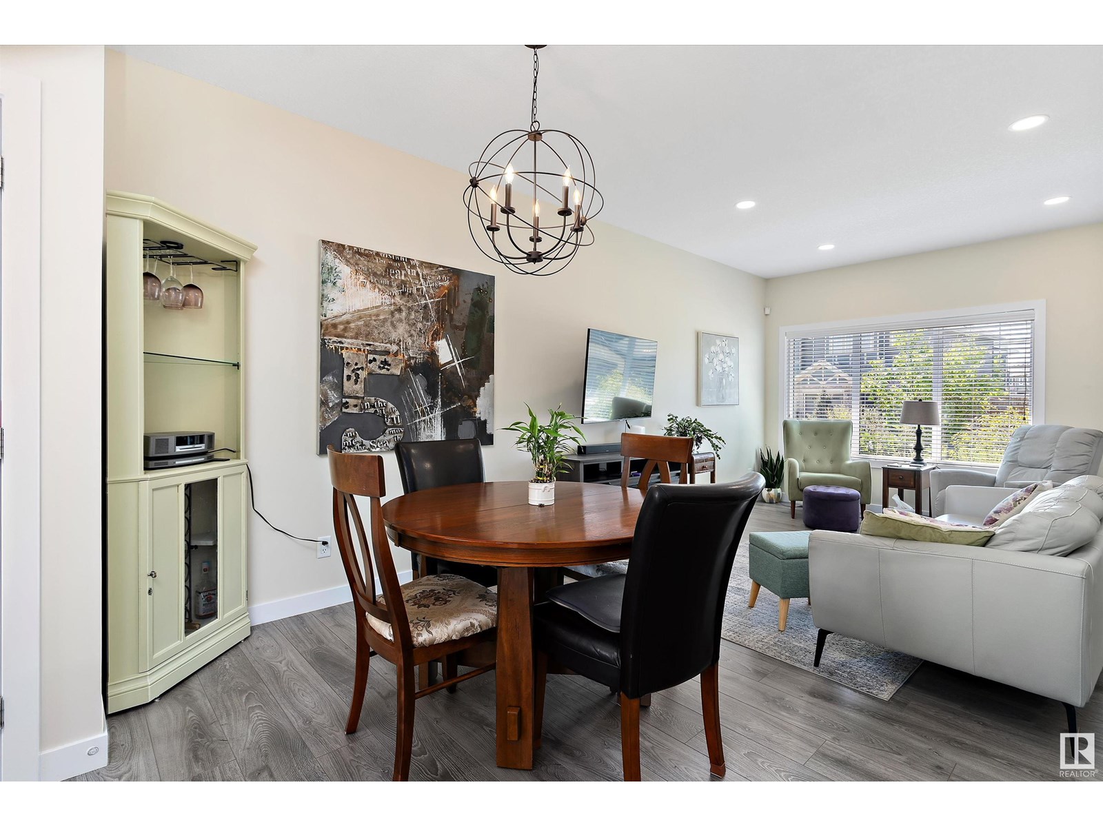 Photo 10 of 3817 Weidle Cr Sw, Edmonton AB
