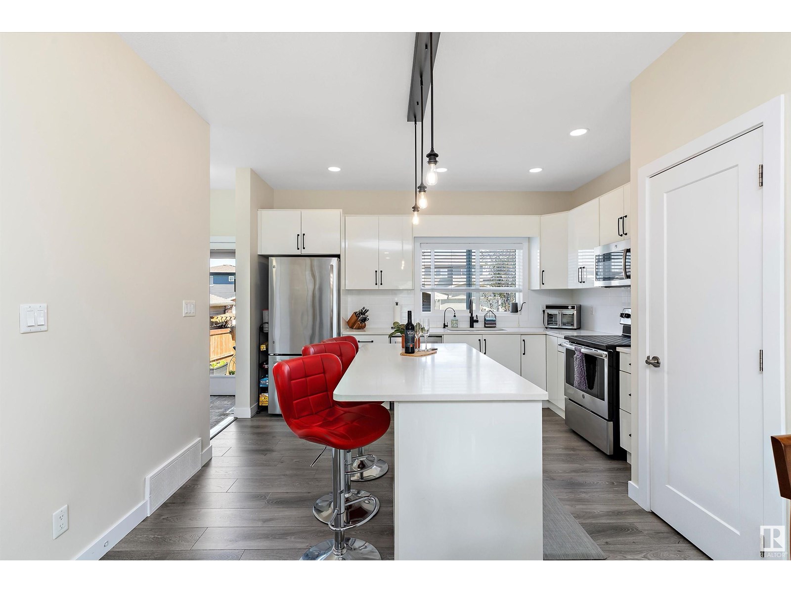 Photo 12 of 3817 Weidle Cr Sw, Edmonton AB