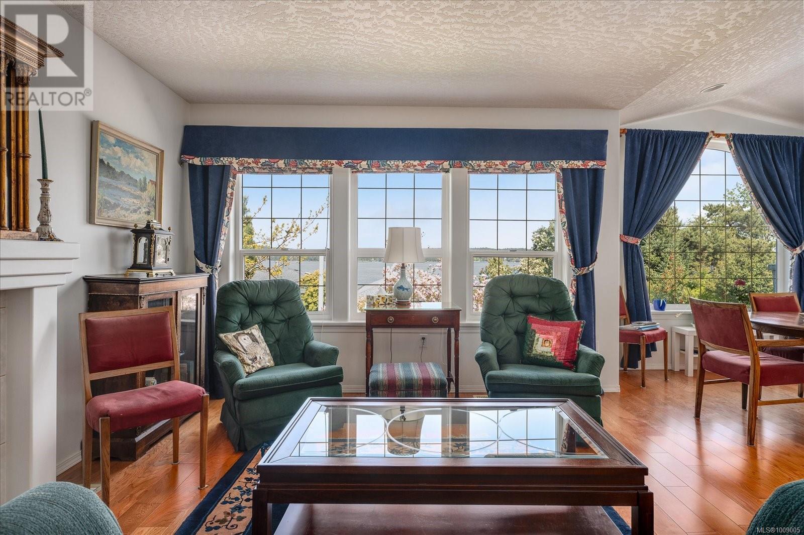 432 Blair Pl, Ladysmith