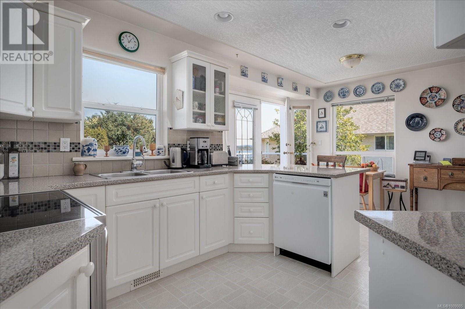 432 Blair Pl, Ladysmith