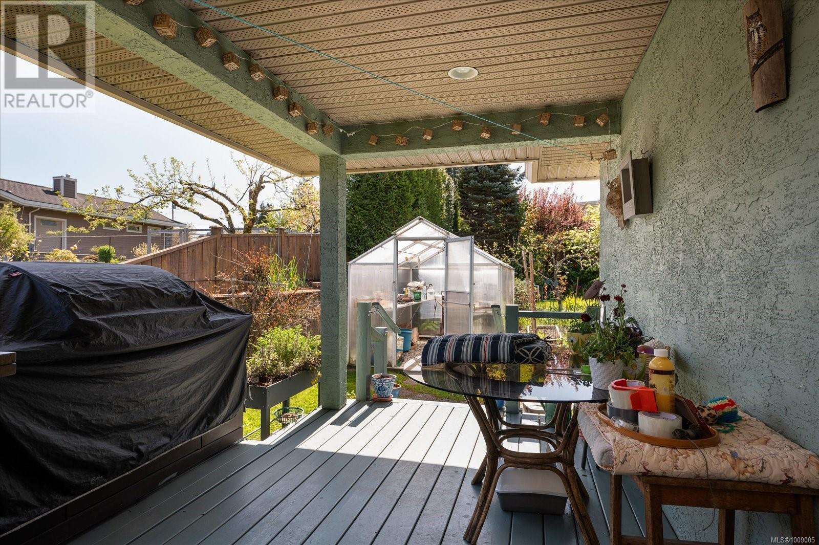 432 Blair Pl, Ladysmith