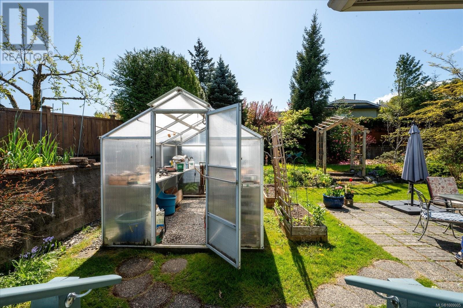 432 Blair Pl, Ladysmith