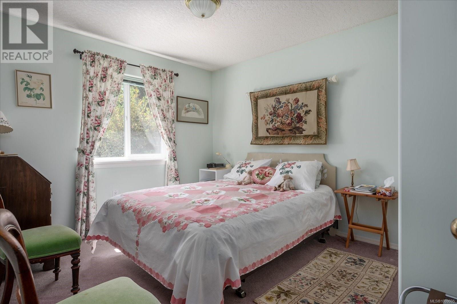 432 Blair Pl, Ladysmith