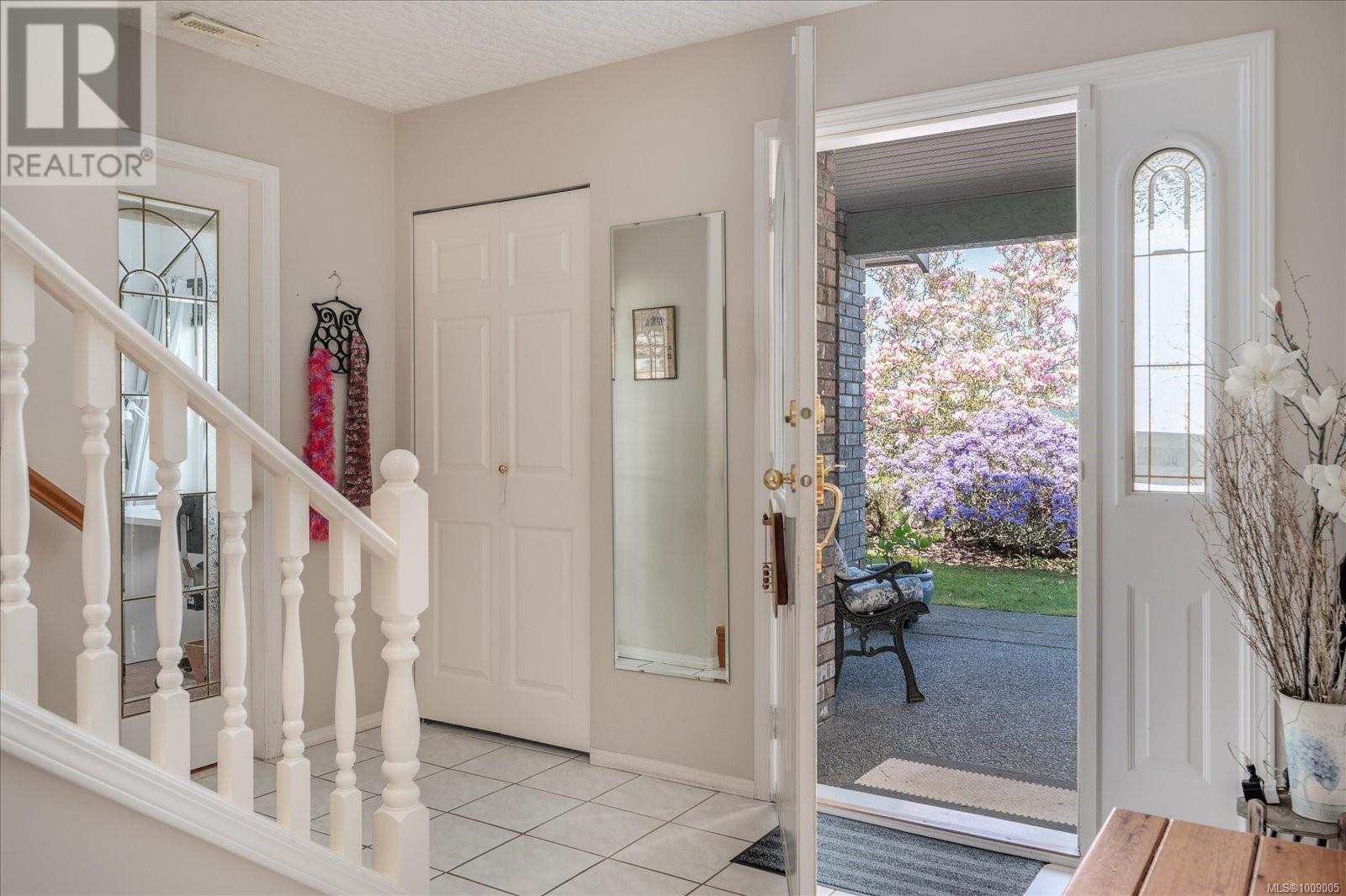 432 Blair Pl, Ladysmith