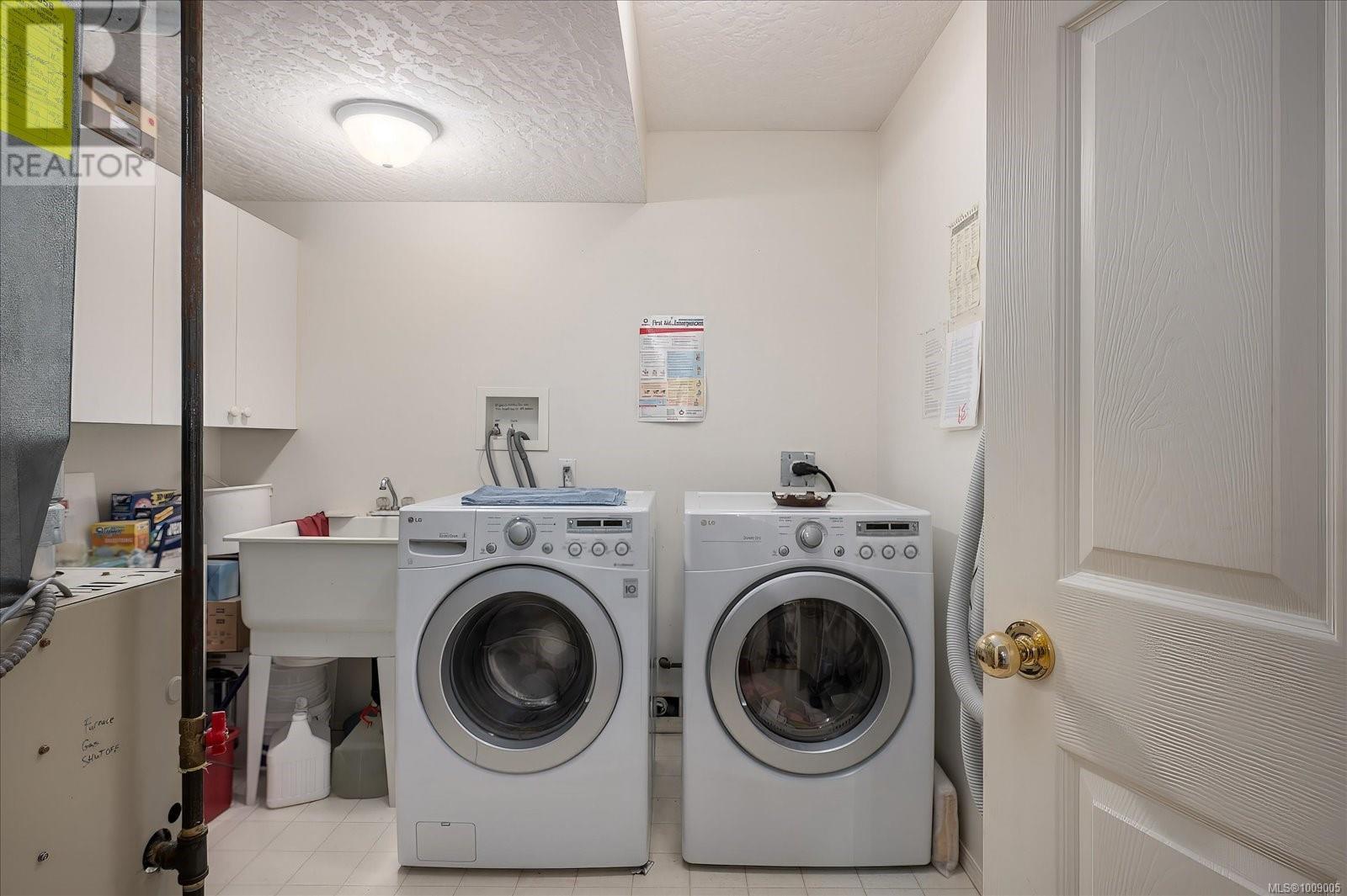 432 Blair Pl, Ladysmith