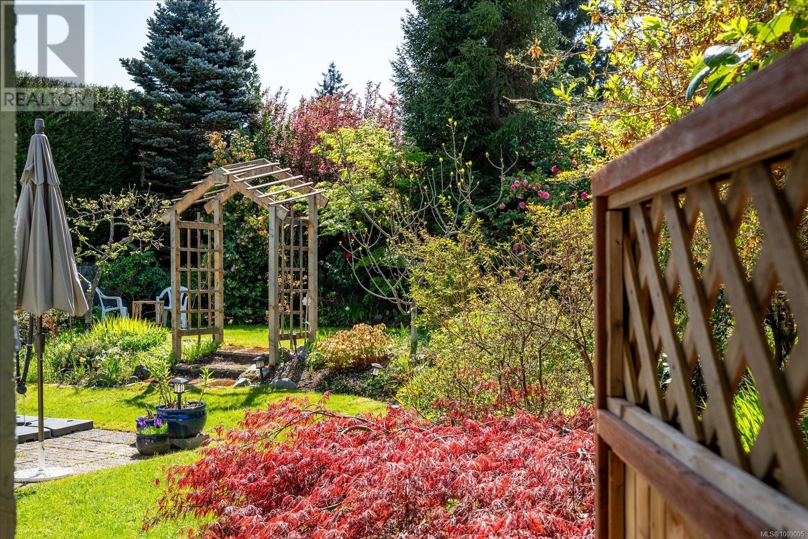 432 Blair Pl, Ladysmith
