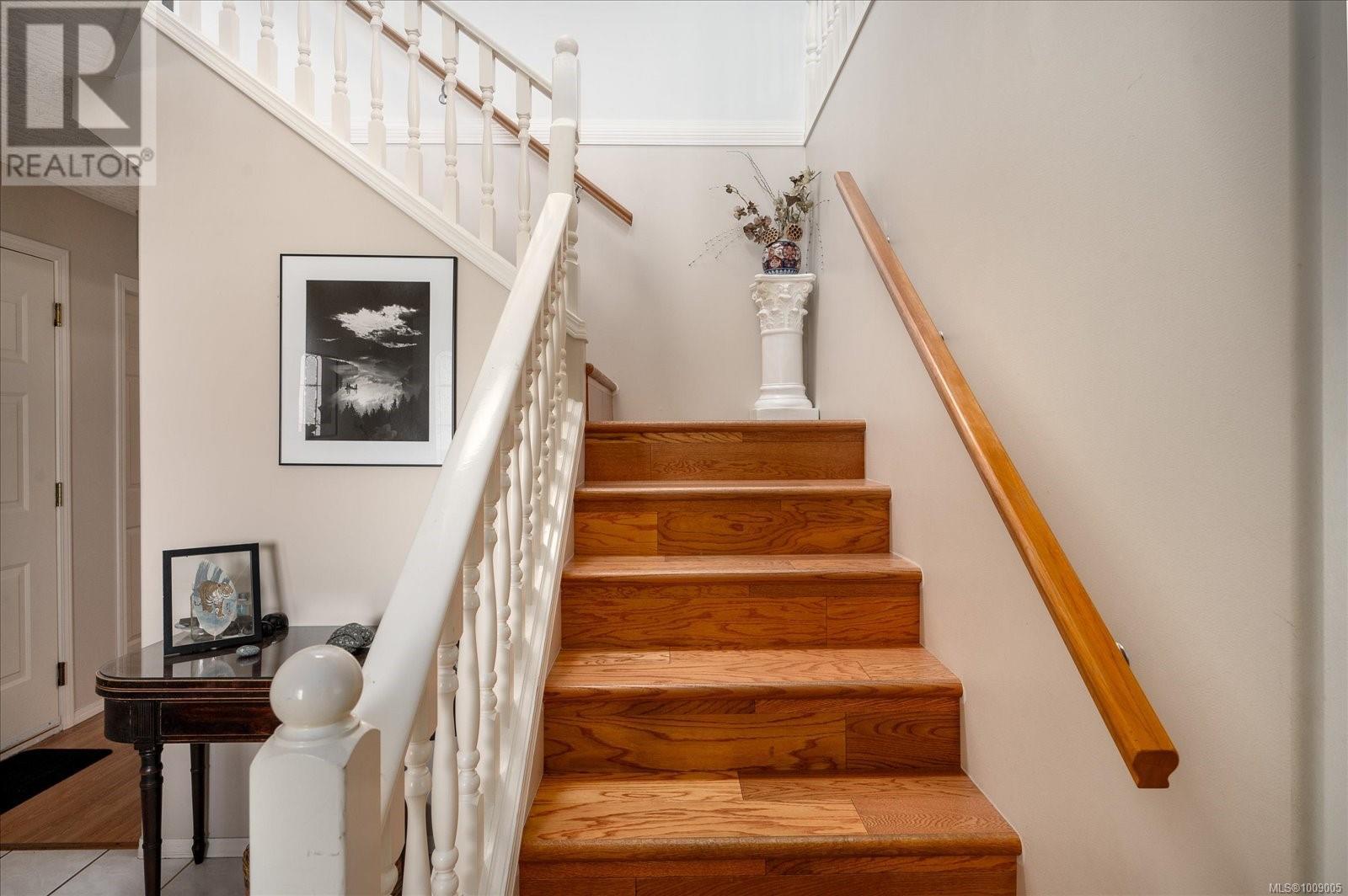 432 Blair Pl, Ladysmith
