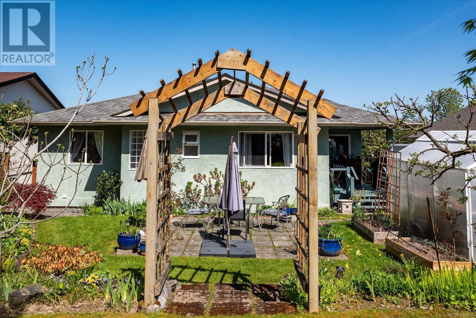 432 Blair Pl, Ladysmith