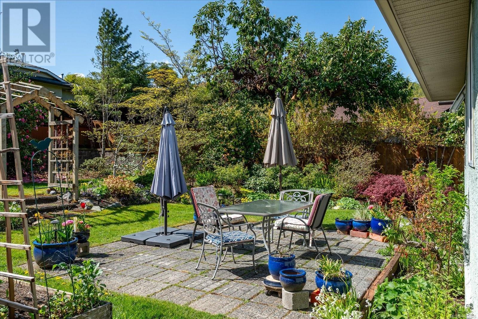 432 Blair Pl, Ladysmith
