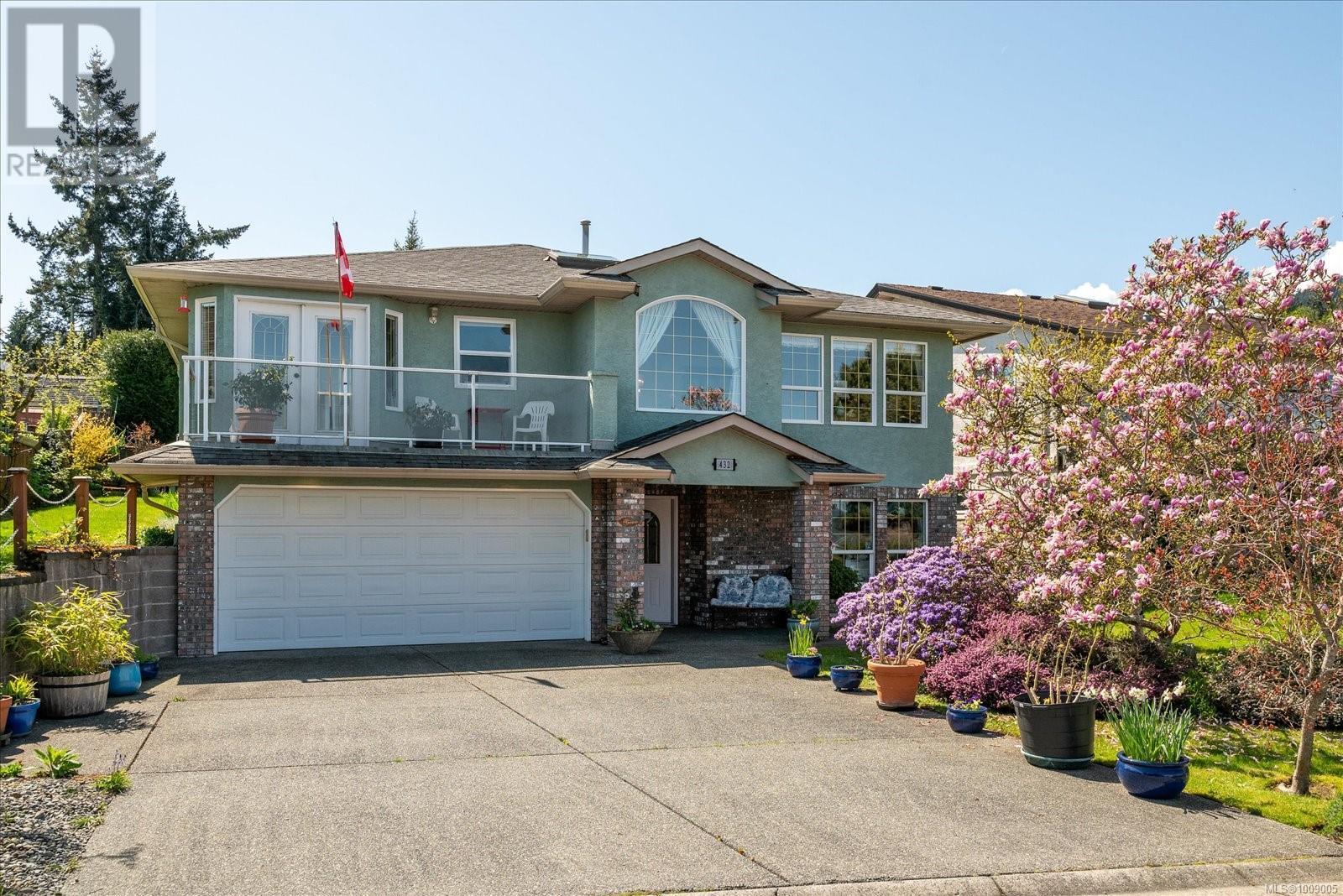 432 Blair Pl, Ladysmith