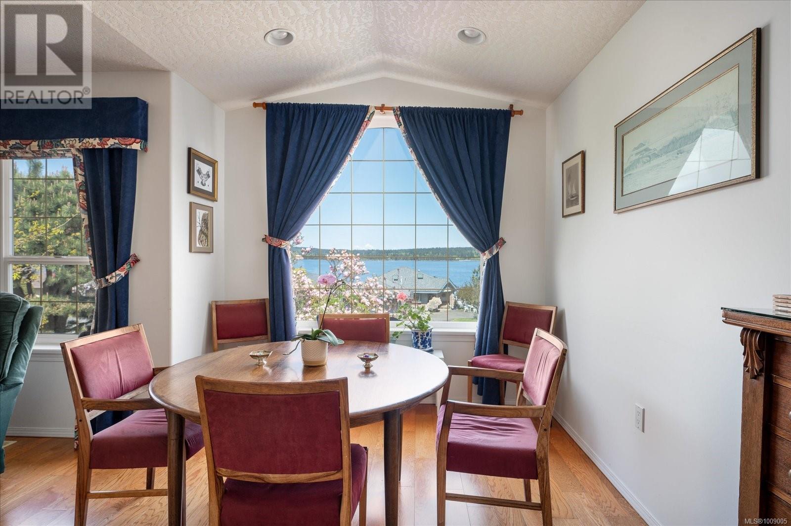 432 Blair Pl, Ladysmith