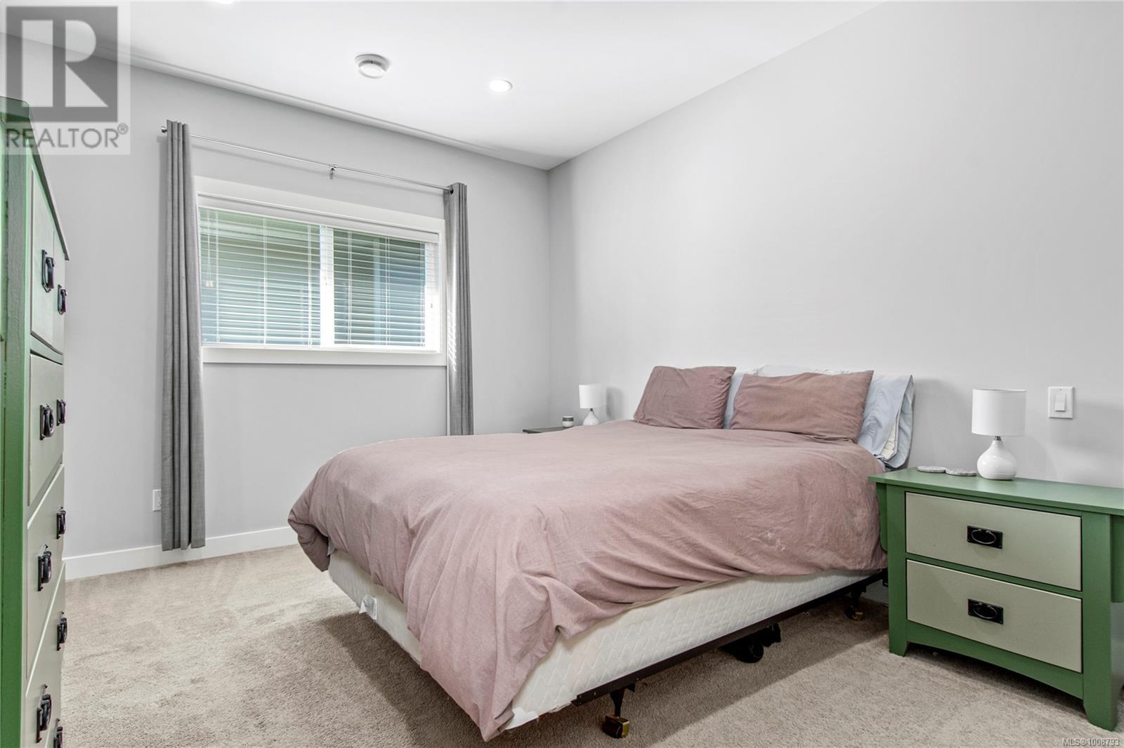 Photo 13 of 2 1580 Glen Eagle Dr, Campbell River BC