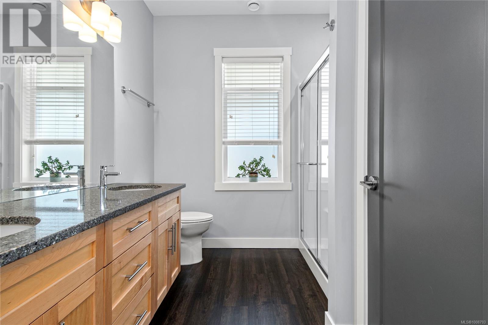 Photo 15 of 2 1580 Glen Eagle Dr, Campbell River BC