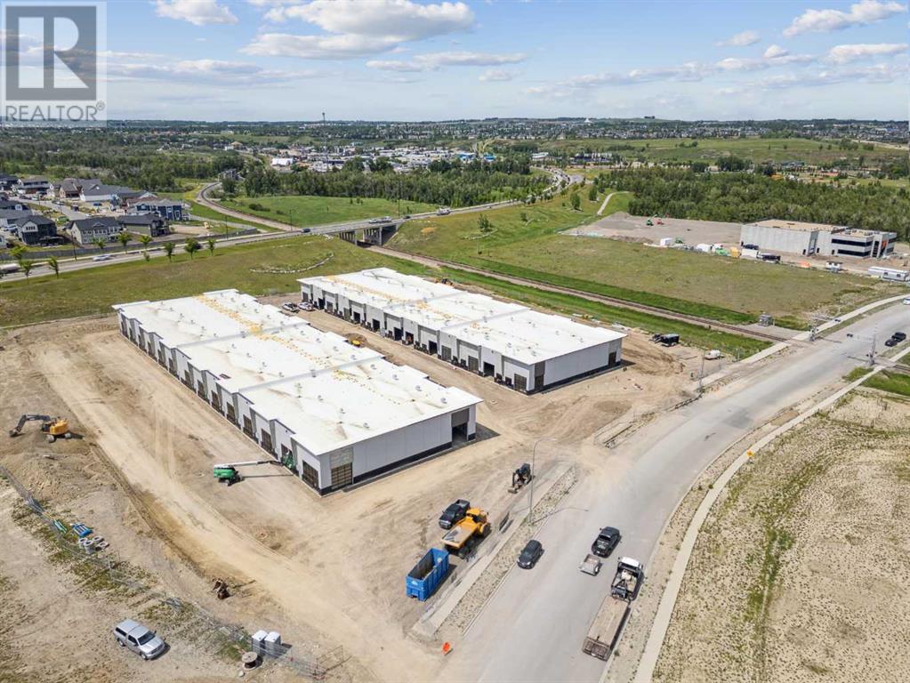 Photo 2 of 9 Southbank Crescent, Okotoks AB