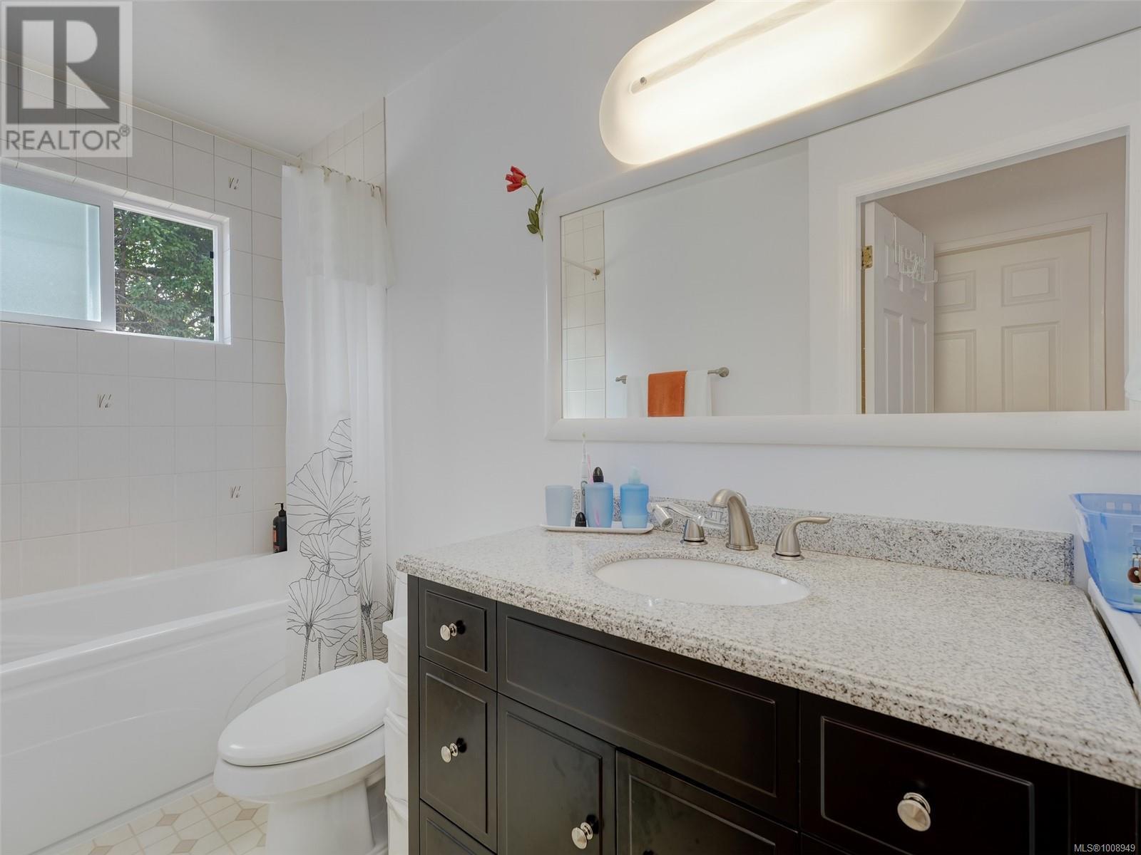 Photo 18 of 1629 Longacre Dr, Saanich BC