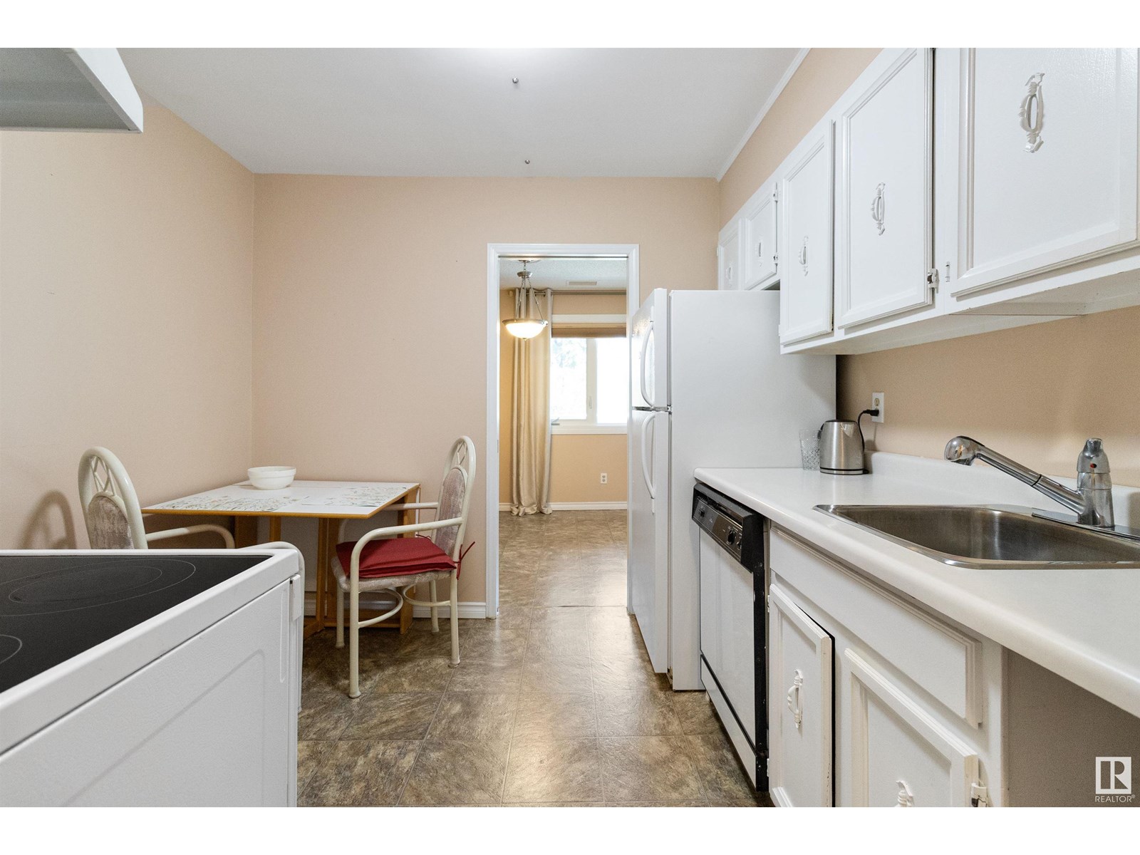 Photo 19 of 308 14810 51 Ave Nw, Edmonton AB