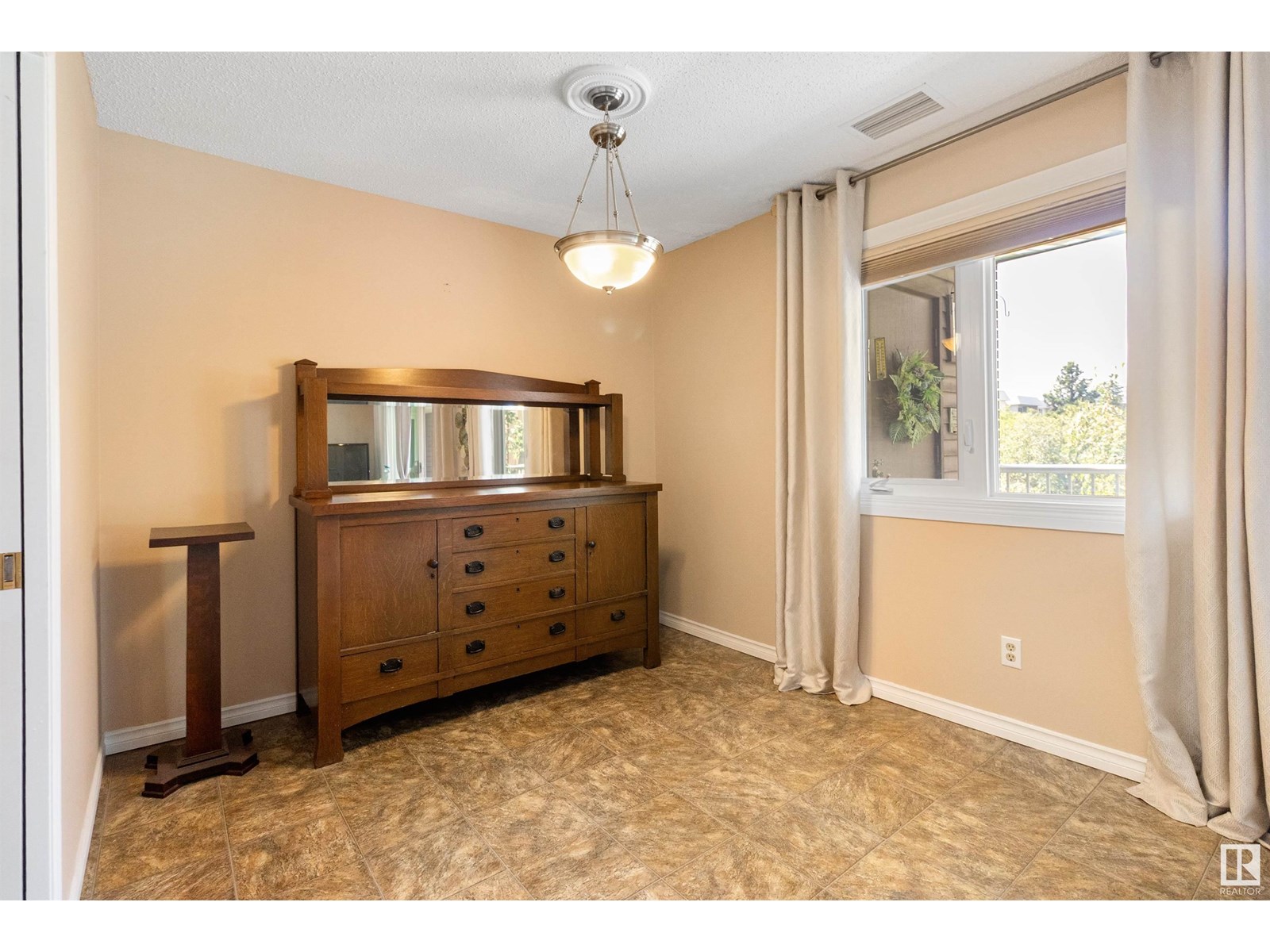Photo 16 of 308 14810 51 Ave Nw, Edmonton AB