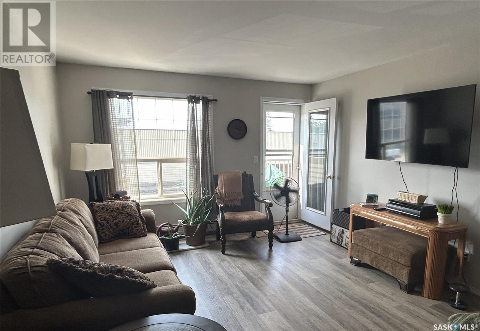 Photo 6 of 206 1112 98th Street, Tisdale SK