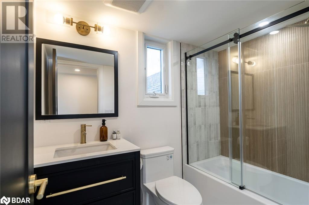 Photo 30 of 425 Codrington Street, Barrie ON