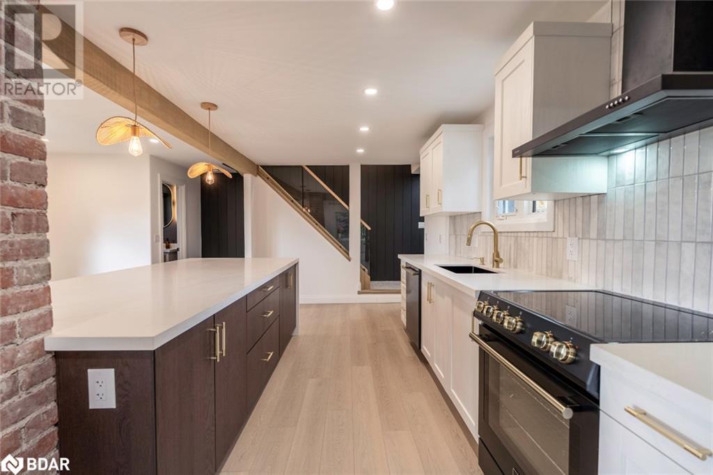 Photo 22 of 425 Codrington Street, Barrie ON