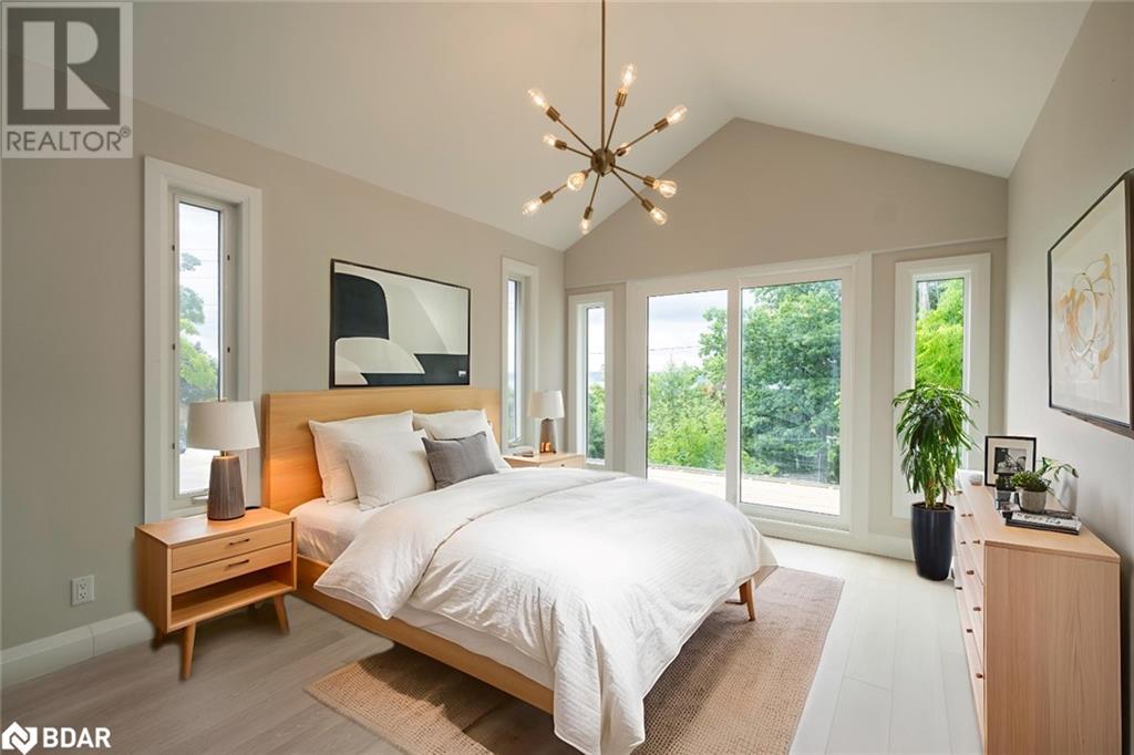 Photo 24 of 425 Codrington Street, Barrie ON