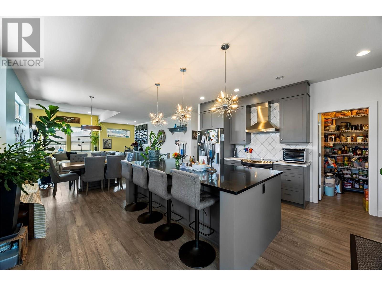 Photo 2 of 1313 Kinross Place, Kamloops BC
