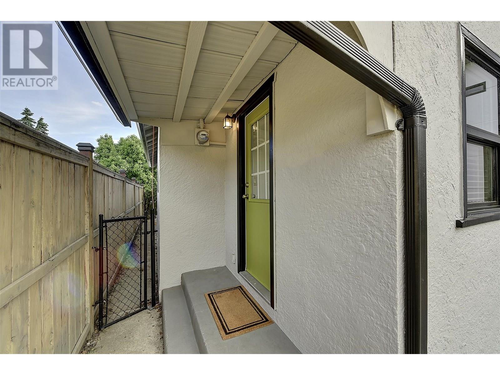 Photo 21 of 928 Fuller Avenue, Kelowna BC