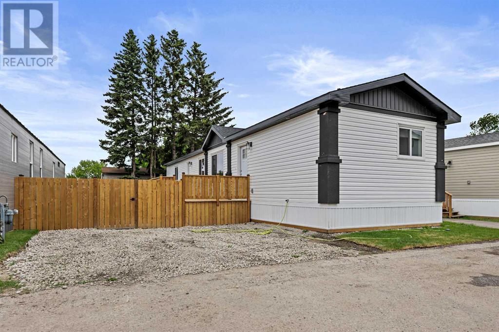 5, 6220 17 Avenue SE, Calgary, Alberta