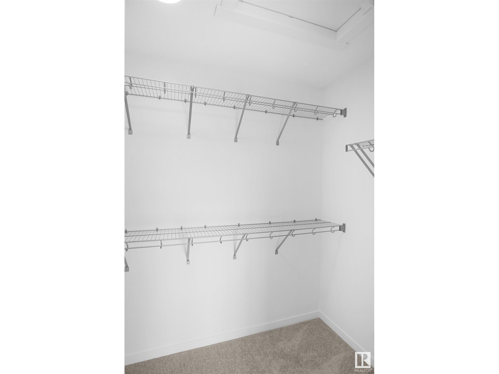 Photo 19 of 51 19904 31 Av Nw, Edmonton AB