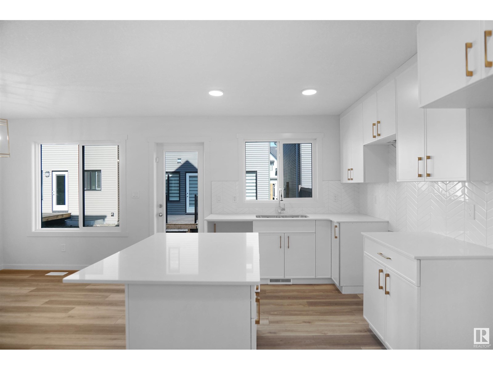 Photo 12 of 51 19904 31 Av Nw, Edmonton AB