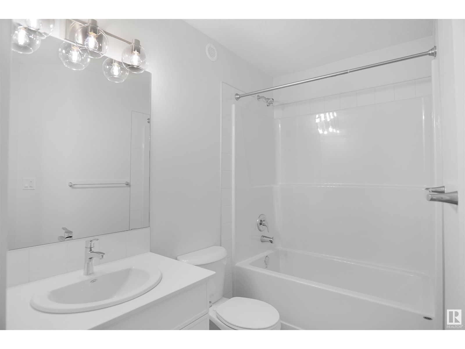 Photo 27 of 51 19904 31 Av Nw, Edmonton AB