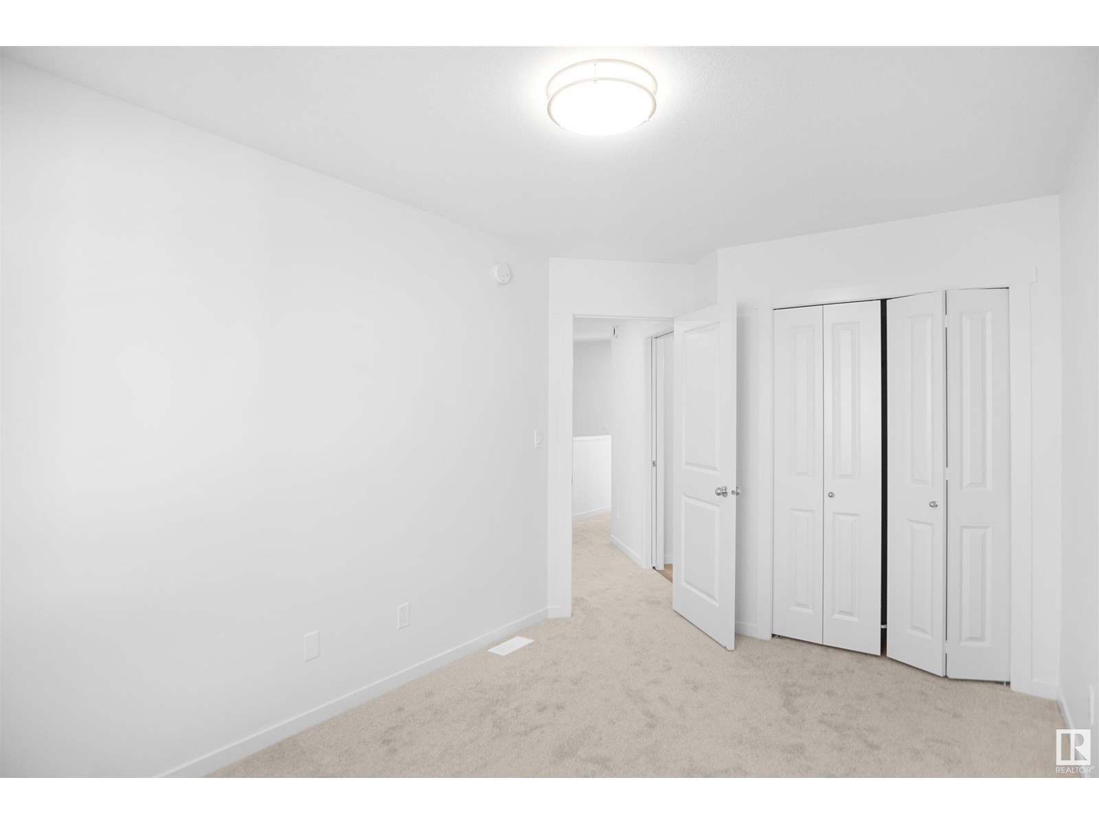 Photo 24 of 51 19904 31 Av Nw, Edmonton AB