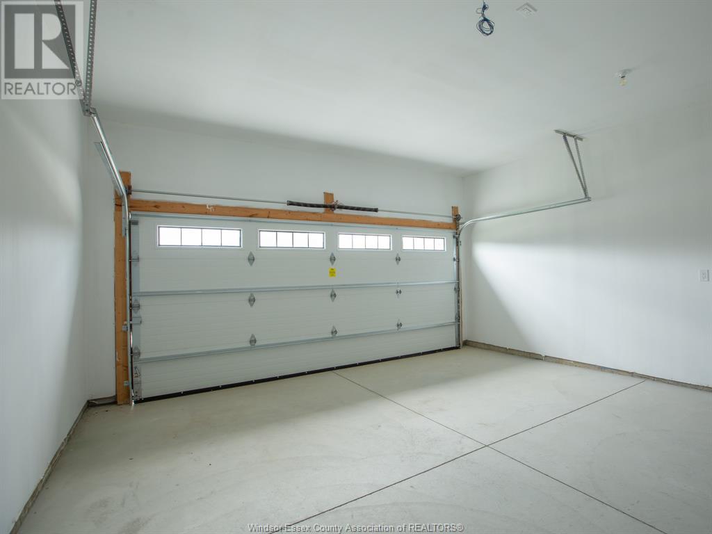 Photo 16 of 71 Callams Bay Crescent, Amherstburg ON