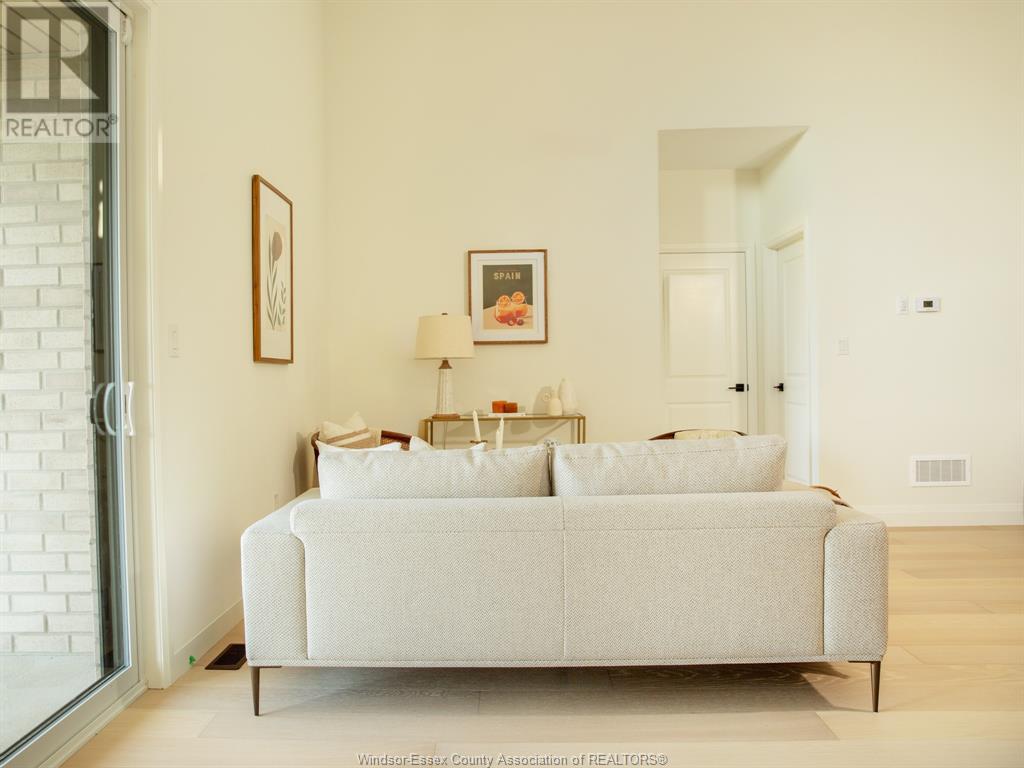Photo 8 of 71 Callams Bay Crescent, Amherstburg ON