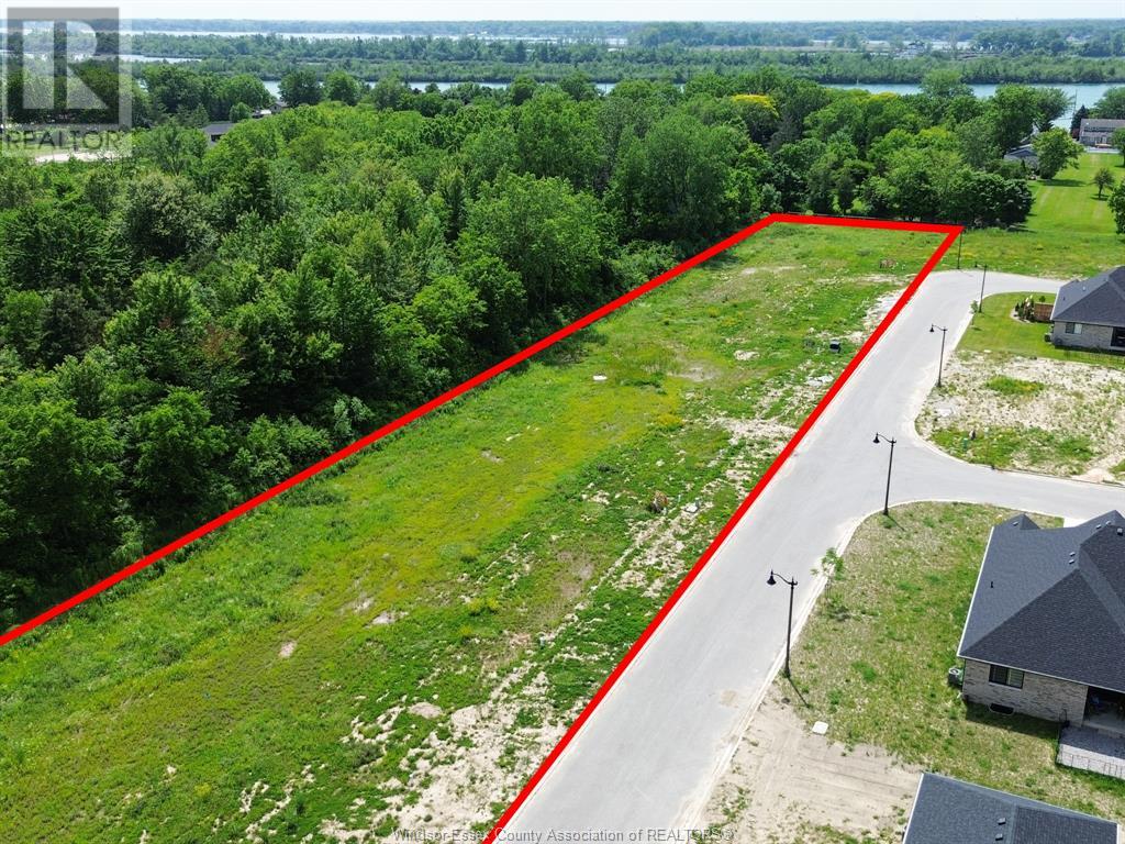 Photo 23 of 71 Callams Bay Crescent, Amherstburg ON