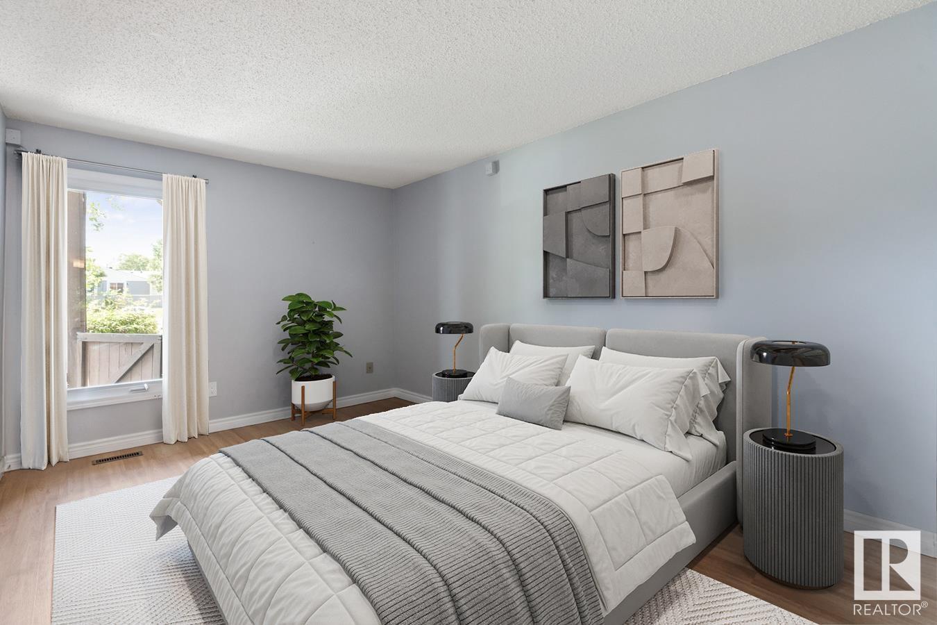 Photo 14 of 200 Surrey Gardens Gd Nw, Edmonton AB
