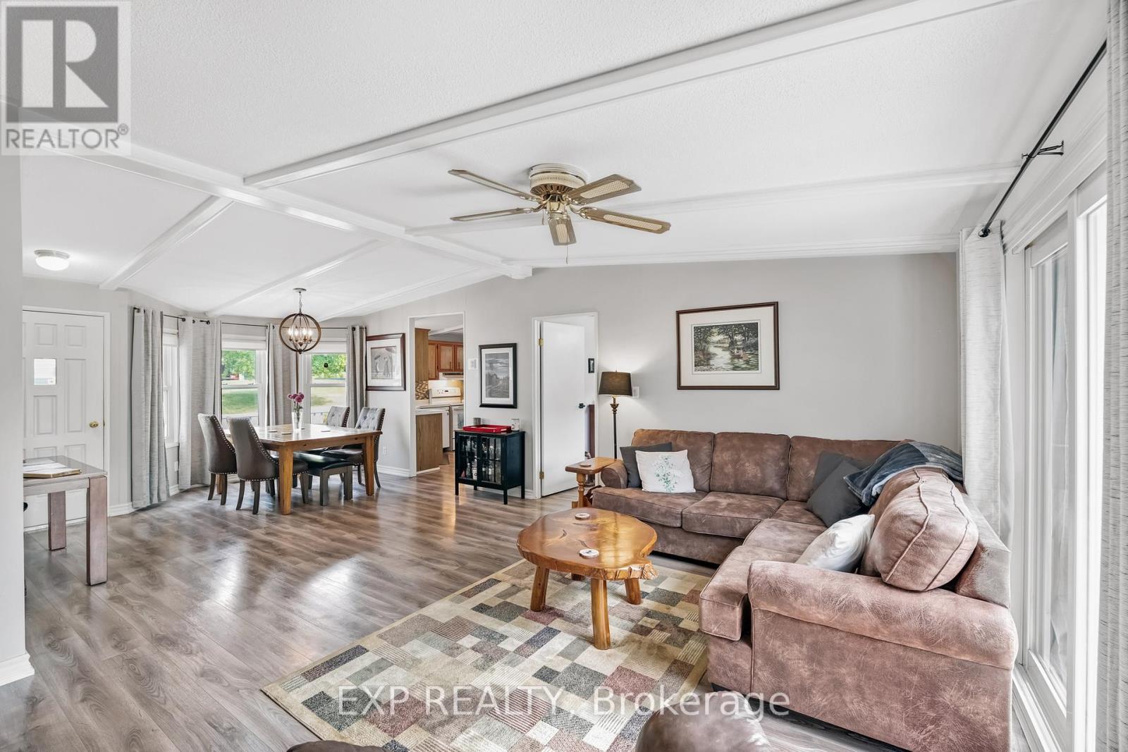 Photo 10 of 25 Juno Crescent, Georgina ON