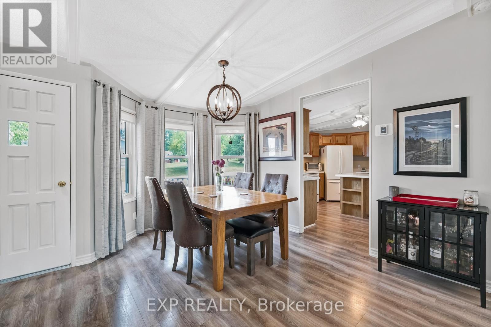 Photo 11 of 25 Juno Crescent, Georgina ON