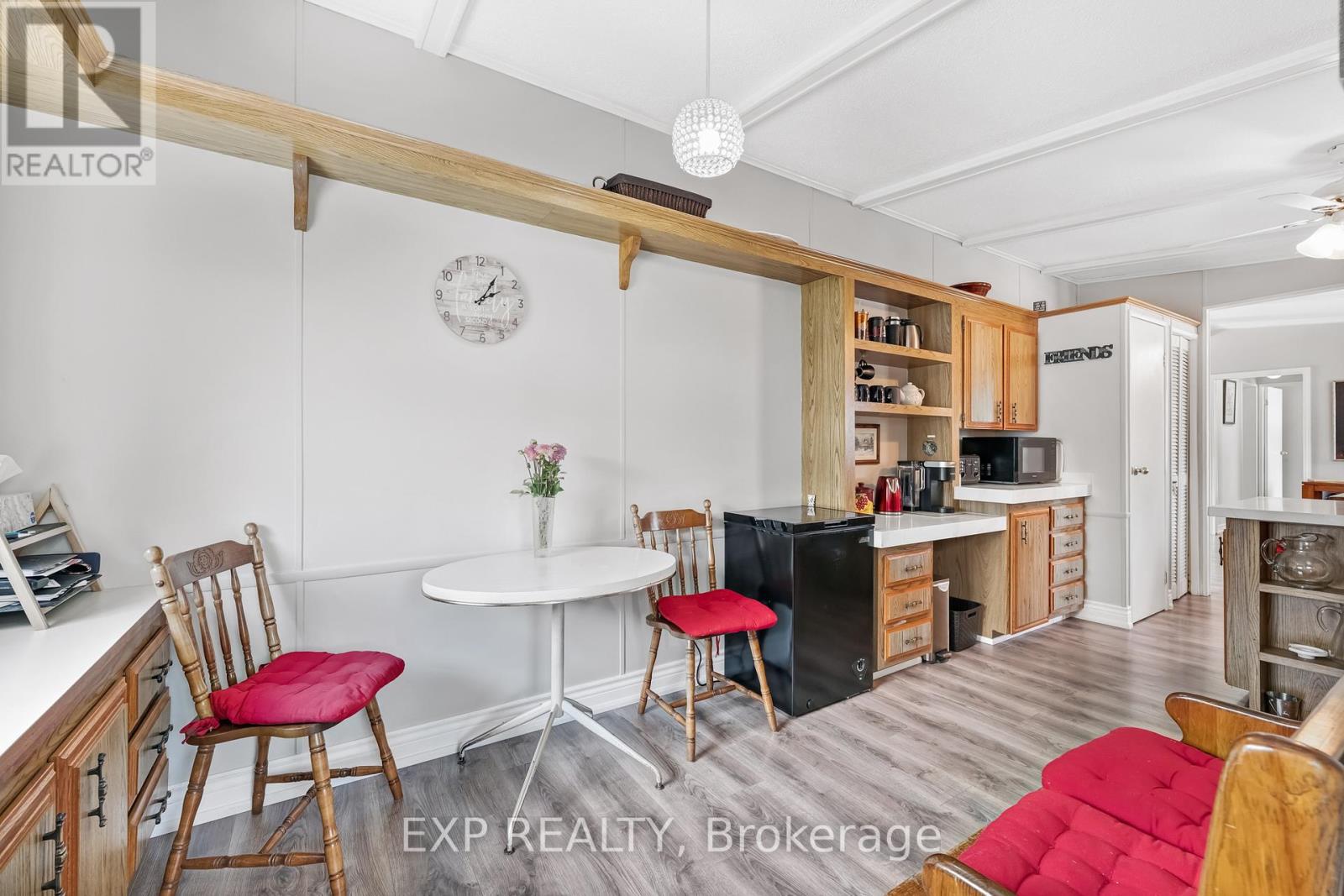 Photo 17 of 25 Juno Crescent, Georgina ON