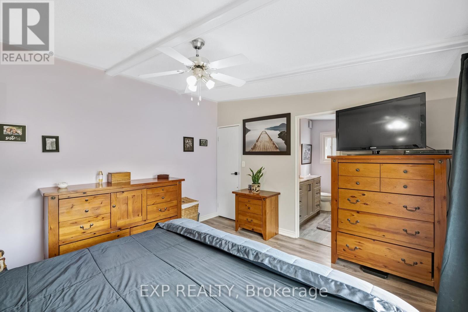 Photo 21 of 25 Juno Crescent, Georgina ON