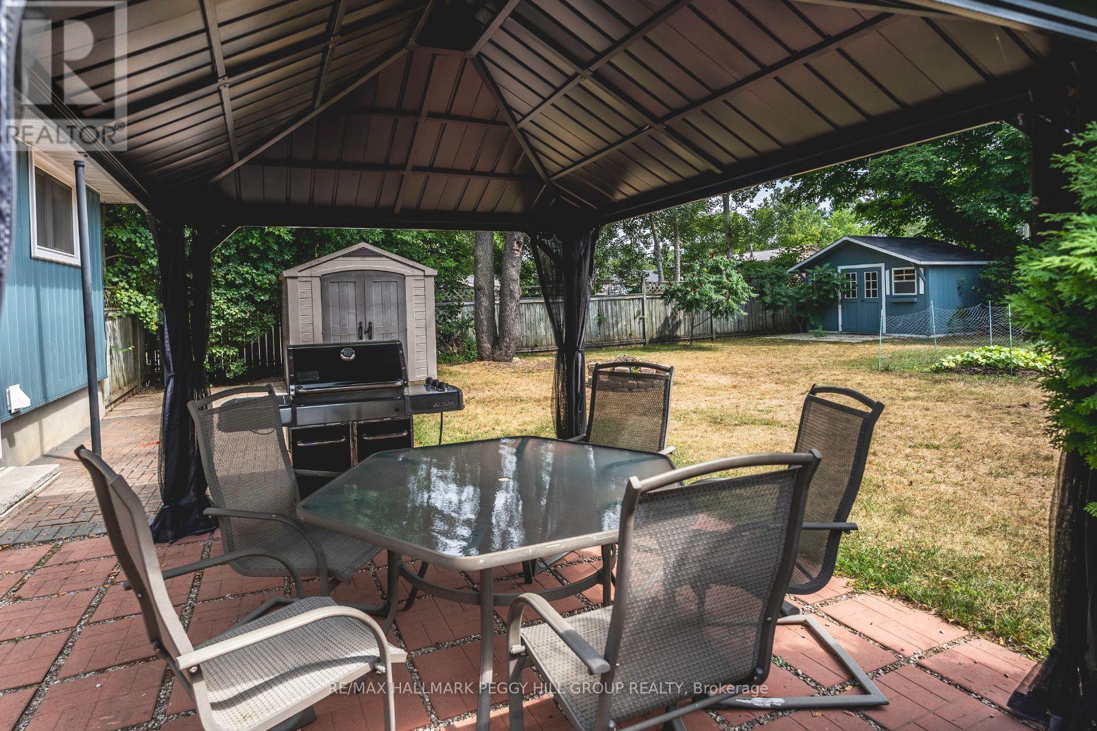 Photo 16 of 35 Ashburton Crescent, Essa ON