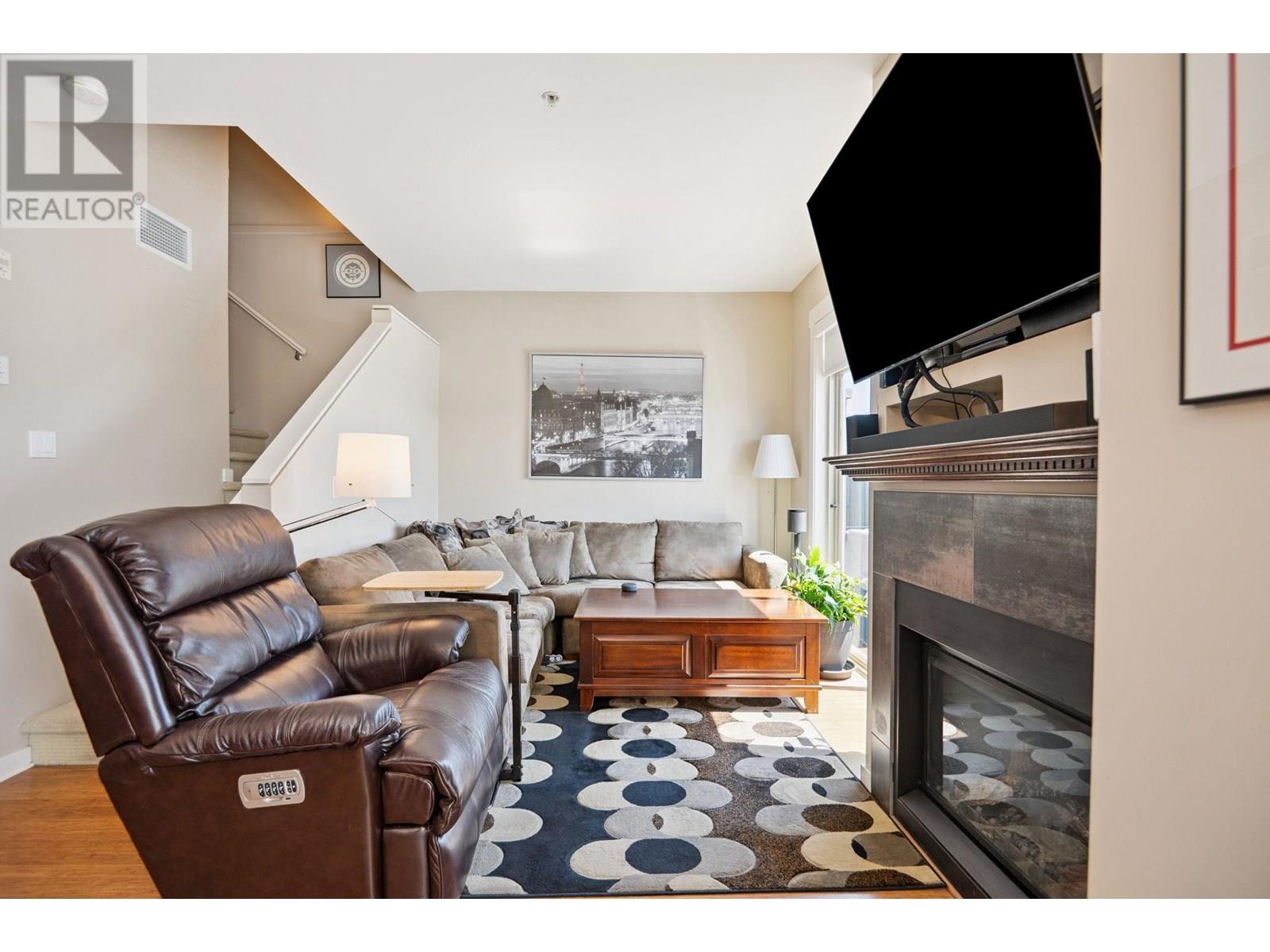 Photo 35 of 303 6077 London Road, Richmond BC